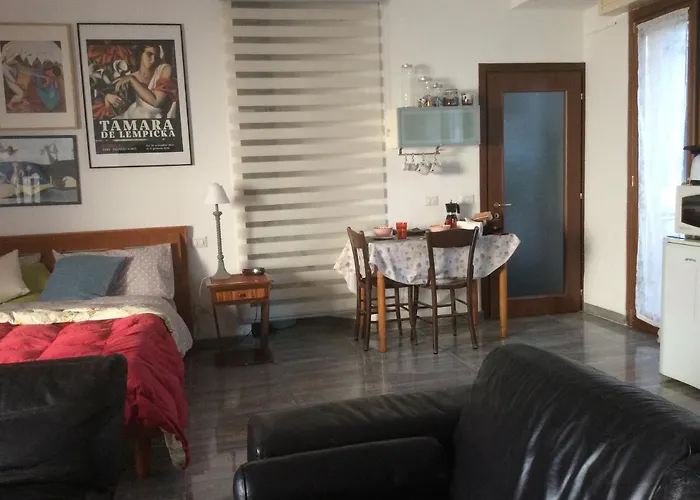 Easy Connections By Train From Malpensa/Como/Milan